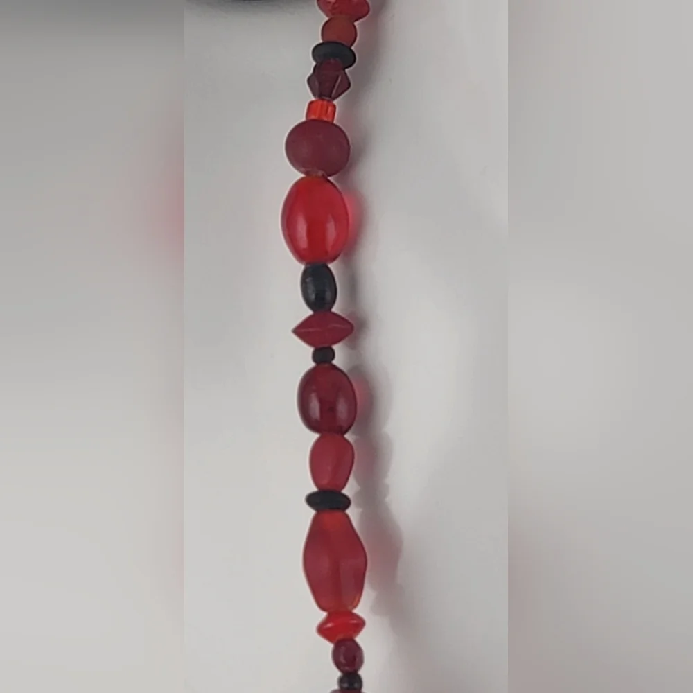 Vintage Red Glass & Wooden Beaded Necklace Single Stand-Stretchy